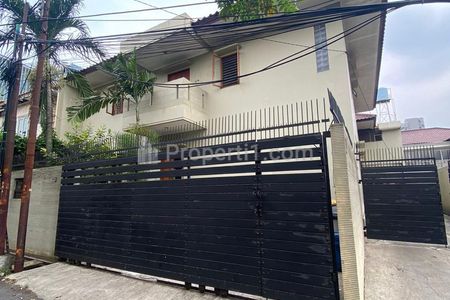 Jual Rumah Mewah dengan 2 Bangunan di Cilandak Tengah 3, Cilandak, Jakarta Selatan