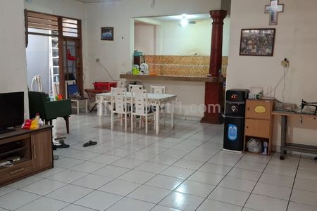 Disewakan Rumah Ukuran 15x20 Meter, Cocok untuk Catering, Online di Duri Kosambi, Jakarta Barat