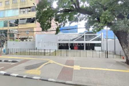 Disewakan Ruko / Tempat Usaha LT 526m2, Lokasi Super Bagus di Pinggir Jalan Mahakam, Blok M, Jakarta Selatan