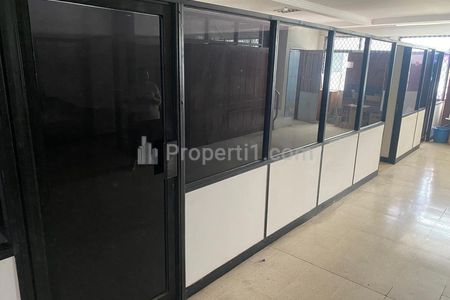 Sewa Ruko 4 Lantai di Cikini, Menteng, Jakarta Pusat