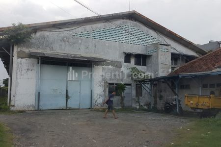Jual Gudang Kyai Tambak Deres Surabaya - Kontener 20 Feet Bisa Masuk Hitung Tanah Saja