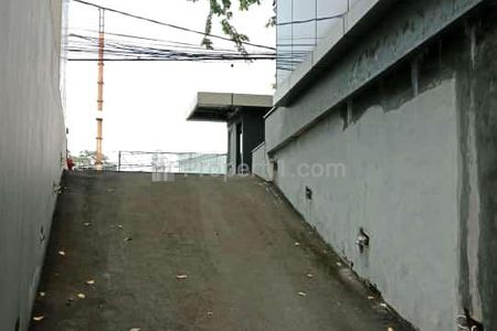 Jual Gedung Mewah dan Strategis di Warung Buncit Raya, Mampang Prapatan, Jakarta Selatan