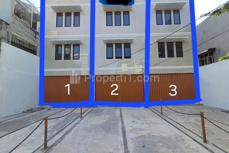 Sewa 3 Unit Ruko Strategis di Mampang Prapatan Raya 414, Mampang Prapatan, Jakarta Selatan