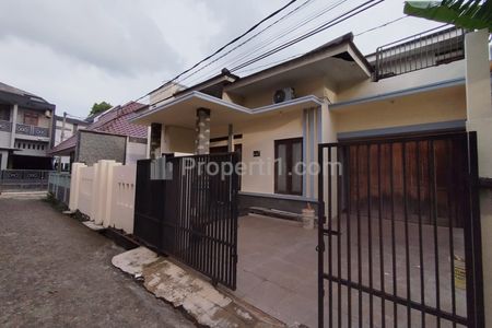 Jual Rumah Siap Huni dan Strategis di Panorama Alam, Cipayung, Jakarta Timur