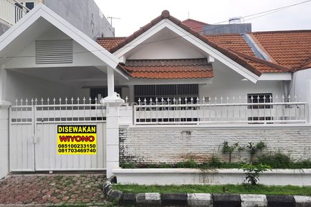 Disewakan Rumah Dekat Unair dan ITS di Sutorejo Prima Indah Surabaya Timur Persis Depan Taman