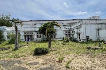 Jual Rumah Kosong dan Luas di Area Jalan Kemang Mampang Jakarta Selatan