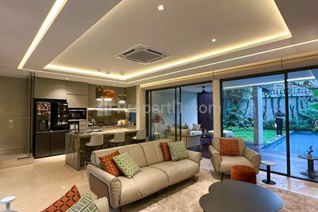 Jual Rumah Bangka, Kemang, Jakarta Selatan Dekat SCBD - Ada Kolam Renang, Taman Belakang & Semi Furnished