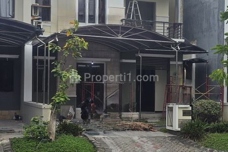 Disewakan Rumah Royal Residence Kensington Lokasi Terdepan Dekat Superindo, Showroom Mobil Honda Wiyung, Mitra 10, Surabaya