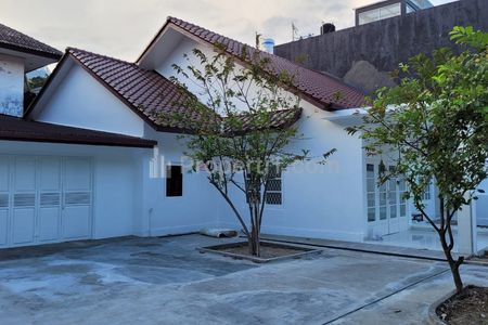 Disewaka Rumah Di Senopati 4 Kamar Tidur Unfurnished