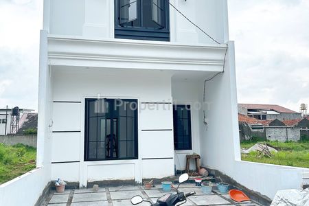Dijual Rumah Dalam Cluster di Cilangkap, Jakarta Timur Desain Klasik Elegan