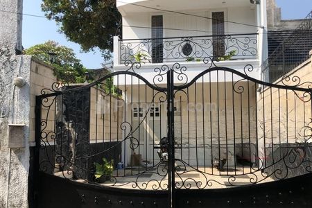 Disewakan Rumah Dalam Komplek Cinere Indah