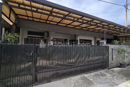 Jual Cepat Rumah Luas Terawat Murah Semi Furnish di Kopo Permai Bandung, Cuma 7 Menit dari Exit Tol Kopo