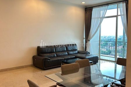 Sewa Apartemen Senayan Residence 3 Bedroom, Spacious Living Room - Jakarta Selatan