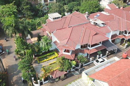 Jual Rumah 5+1 Kamar Tidur di Jalan YRS Bintaro, Pesanggrahan, Jakarta Selatan