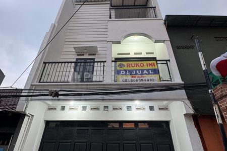 Dijual/Disewakan Rumah Bisa Dijadikan Tempat Usaha di Hj Lele Jagakarsa Jakarta Selatan