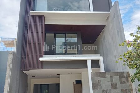 Dijual Rumah 4 Lantai di Permata Buana Kembangan Jakarta Barat, Desain Premium, Lokasi Tenang