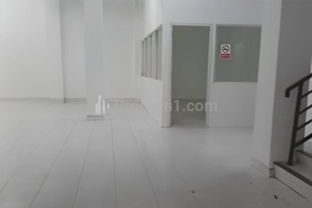 Jual Rumah di Rawa Buaya Cengkareng Jakarta Barat Luas Bangunan 500m2 - Wujudkan Interior Mewah Idaman Anda di Sini