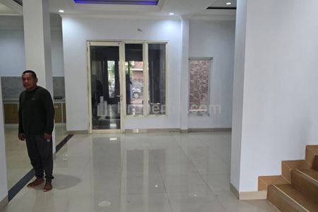 Disewakan Rumah Semi Furnished Siap Huni di Harapan Indah Cluster Ifolia