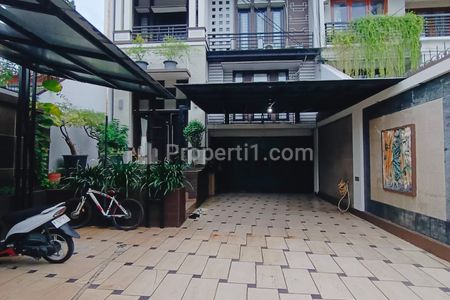 Dijual Cepat Rumah Premium – Luas, Hadap Utara, Area Tenang - Permata Hijau, Jakarta Selatan