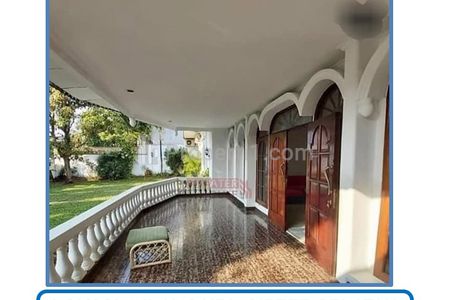 Jual Cepat Harga Spesial Rumah Luxury Halaman Luas di Jl. H. Saidi, Cipete Selatan, Cilandak, Jakarta Selatan