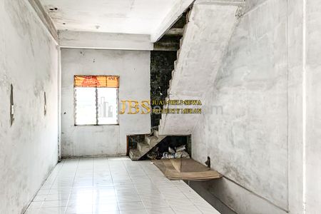 Dijual/Disewakan Ruko 3,5 Tingkat di Jalan Madong Lubis Medan