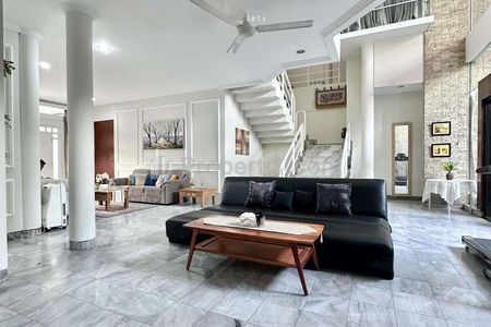 Dijual Rumah 2 Lantai SHM di Jl. H. Naimun Pondok Pinang Dekat Pondok Indah Mall, Jakarta Selatan