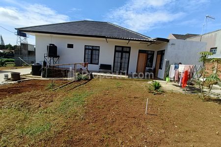 Jual Rumah Luas Secondary Terawat di Jalan Permana Kota Cimahi