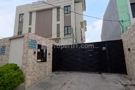 Jual Cepat Rumah Kost Aktif 68 Kamar di Karawang dekat Alun-Alun