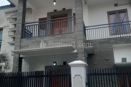 Jual Rumah Terawat 2 Lantai 5 Kamar di Jalan Bahagia Margacinta Dekat Tol Buah Batu Bandung