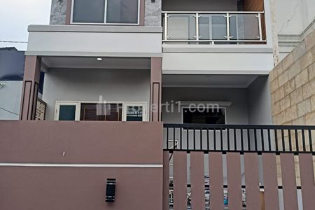 Jual Rumah Strategis dan Bangunan Baru di Strategi 7, Joglo, Kembangan, Jakarta Barat