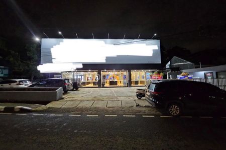 Jual Gedung Strategis 2 Lantai di Kramat Pela, Kebayoran Baru, Jakarta Selatan