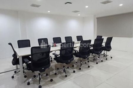 Disewakan Gedung, Cocok untuk Kantor, Prime Location, Siap Huni di Kebayoran Baru, Jakarta Selatan