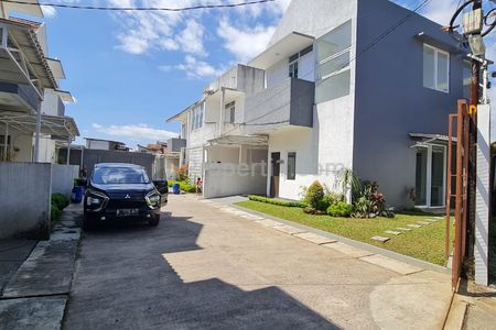 Jual Rumah 2 Lantai Tanah Luas 217 m² di Kopo Permai 1 Bandung
