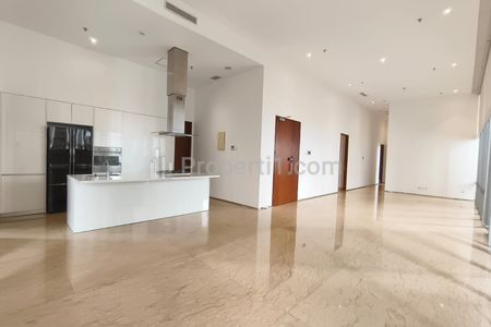 Dijual Apartemen Senopati Suites Type Junior Penthouse 3+1 BR Semi Furnished Size 300M2 - Lokasi Premium di Jakarta Selatan