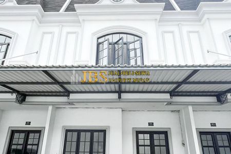 Dijual Rumah Baru Komplek Aston Villa di Jalan Pasar III - Krakatau, Medan
