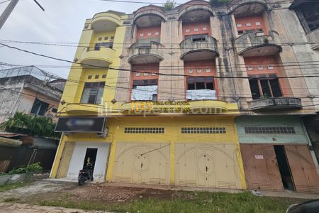 Jual Ruko Gandeng 2 di Jalan Stasiun Kereta Api Pulau Brayan (15m dari Jl. Yos Sudarso)