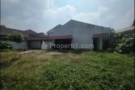 Jual Tanah dan Bangunan Rumah di Jalan Warungjati Kota Jakarta Selatan