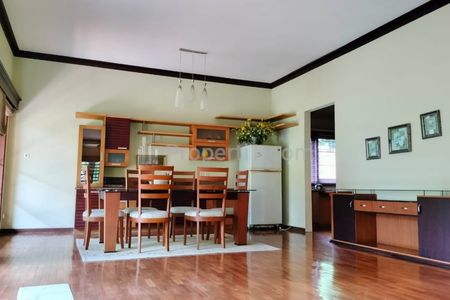 Jual Rumah Villa Strategis Pusat Kota Batu Belakang Hotel Horizon Trunojoyo