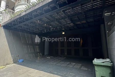 Dijual Rumah Mewah di Panglima Polim Jakarta Selatan Strategis