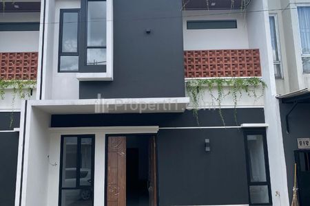Jual Rumah Baru 2 Lantai Siap Huni dekat Tol Kukusan dan Kampus UI Depok di Beji Depok