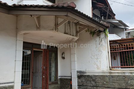 Jual Rumah 2 Lantai Semi Furnished Lokasi Nyaman Strategis di Pasir Salam Regol Bandung