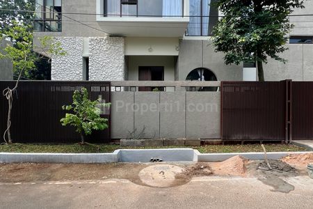 Jual Rumah Baru Dalam Komple di Cilandak, Jakarta Selatan - Furnished & Hook