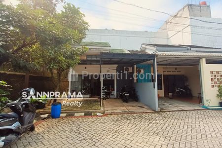 Dijual Rumah Pojok Strategis Dekat Gerbang Tol Sawangan Depok