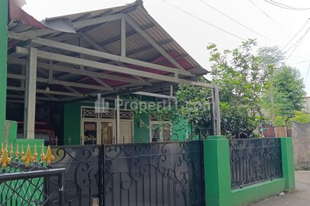 Dijual Rumah Bonus Kontrakan Strategis di Rangkapan Jaya, Depok