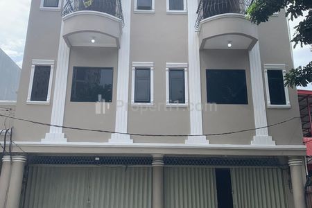 Sewa Ruko, 3 Lantai di Kebon Jeruk, Jakarta Barat