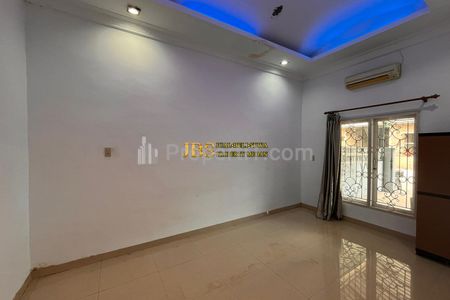 Jual Rumah Kondisi Siap Huni di Komplek Cemara Hijau Jalan Metal - Medan