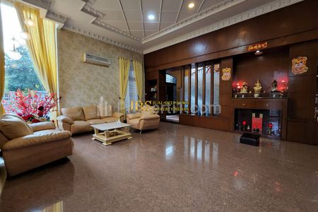 Jual Rumah Hook Siap Huni Fully Furnished di Komplek Cemara Asri Medan Jalan Kasuari