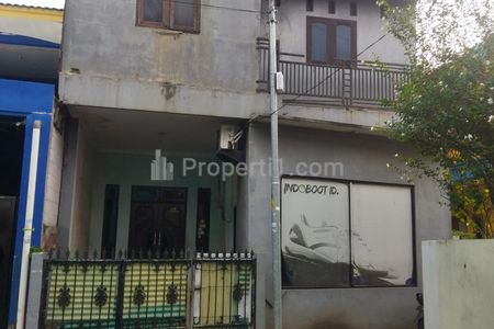Jual Rumah Berlantai 3 Asri Bebas Banjir di Kawasan Strategis Pasar Rebo, Jakarta Timur