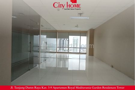 Sewa Kantor Eksklusif 136,07m2 - Bebas Desain Sesuka Hati di Tanjung Duren, Jakarta Barat