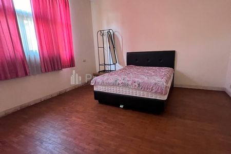 Disewakan Rumah Bagus Sayap Setiabudi Bandung